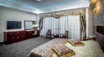 Фото номера Полулюкс Гостиница Артис Плаза г. Магас 4